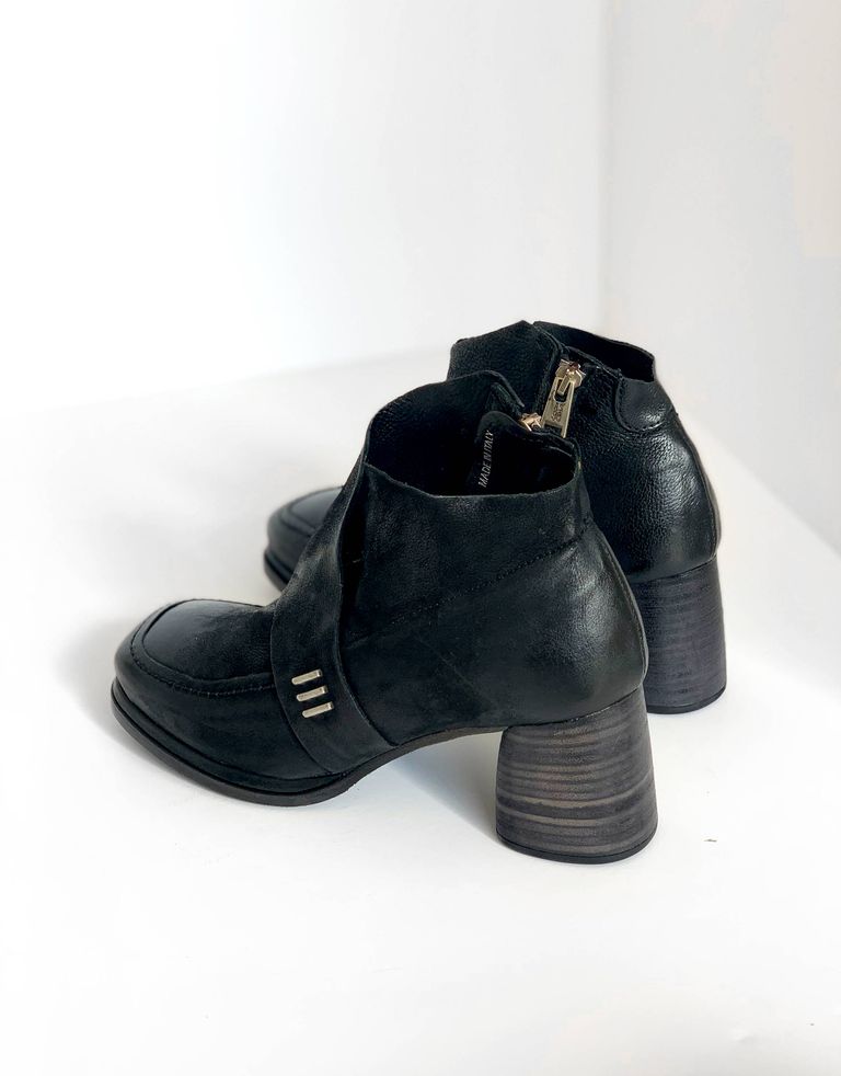 נעלי נשים - A.S. 98 - מגפונים עם עקב DIZA - שחור