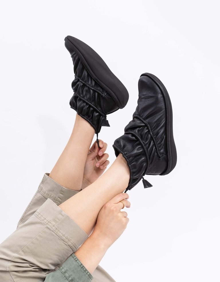 נעלי נשים - loints of Holland - מגפוני כיווצים CARACTER - שחור