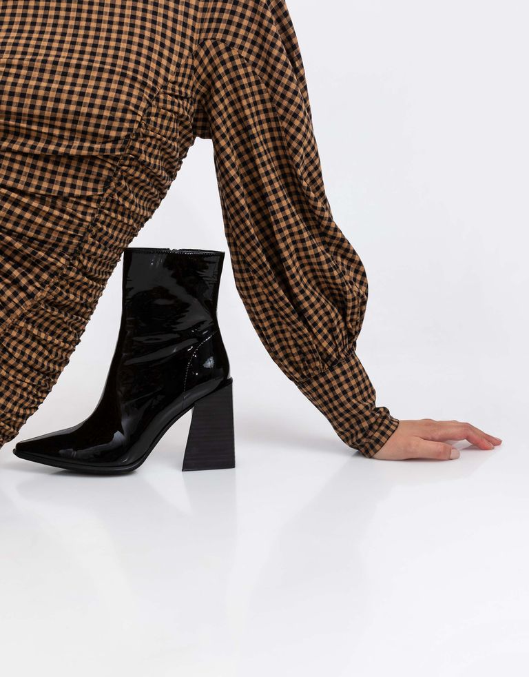נעלי נשים - Jeffrey Campbell - מגפוני לק עם עקב LA SIREN - שחור