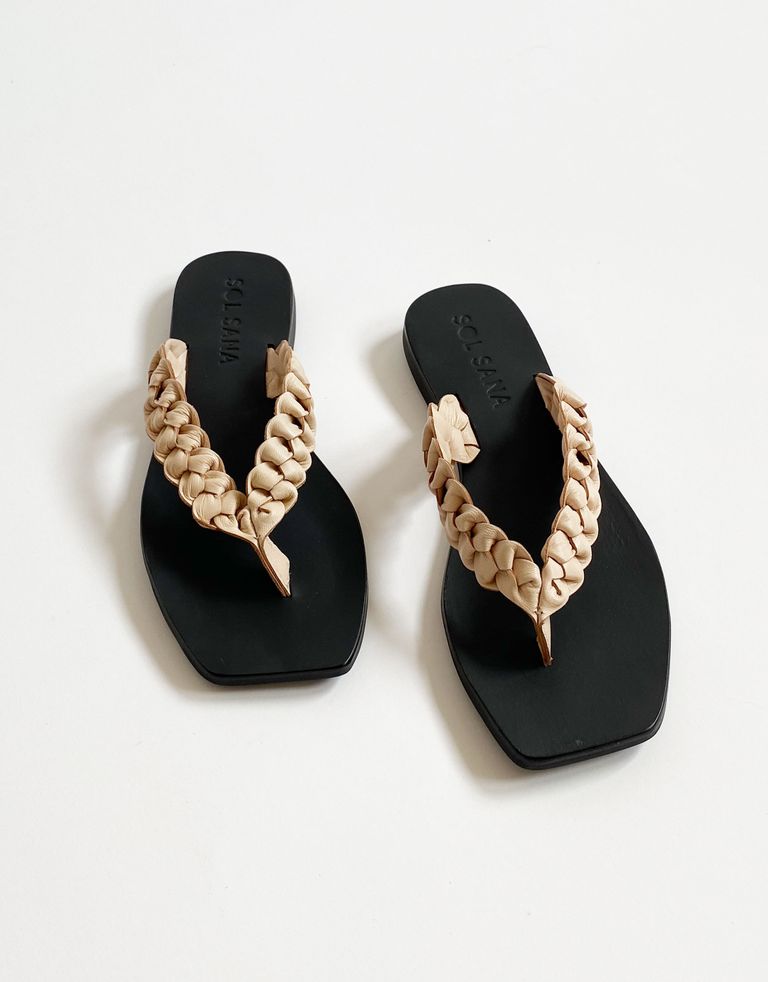 נעלי נשים - SOL SANA - כפכפי אצבע שטוחים LOTUS - אופוויט
