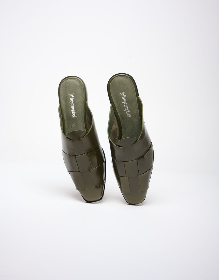 נעלי נשים - Jeffrey Campbell - כפכפי מיולז מעור  EASTIN - ירוק