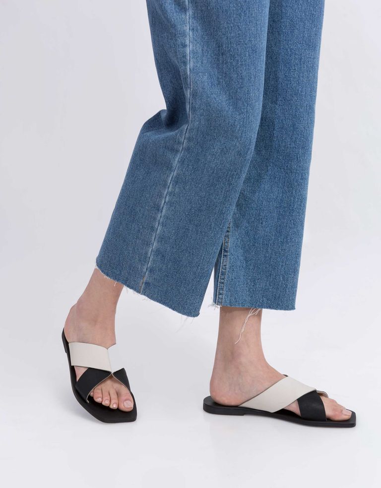 נעלי נשים - SOL SANA - כפכפים שטוחים איקס JULIAN - לבן-שחור