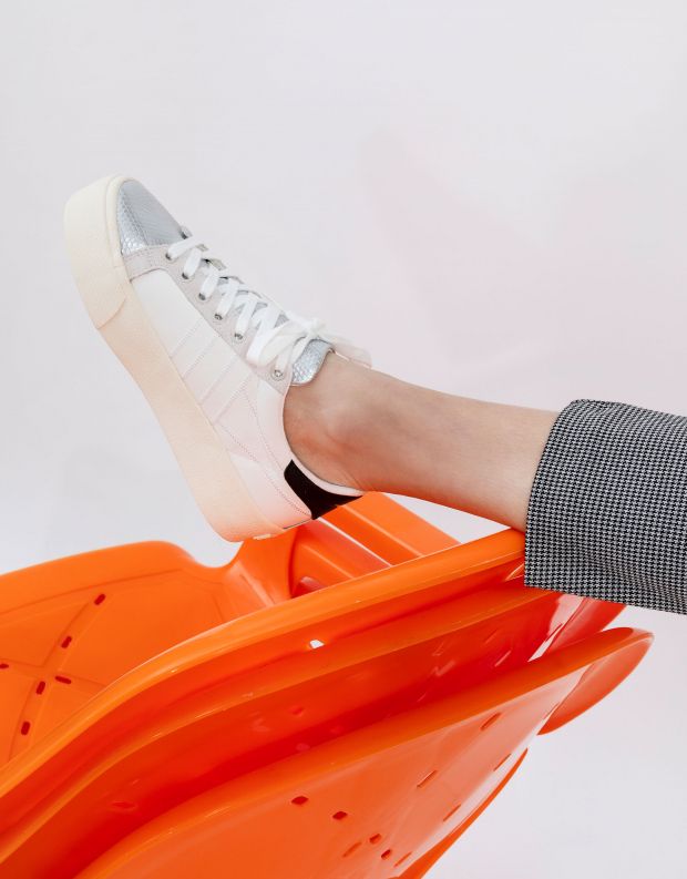 נעלי נשים - Gola - סניקרס OQCHID PLATFORM VI - לבן   כסף