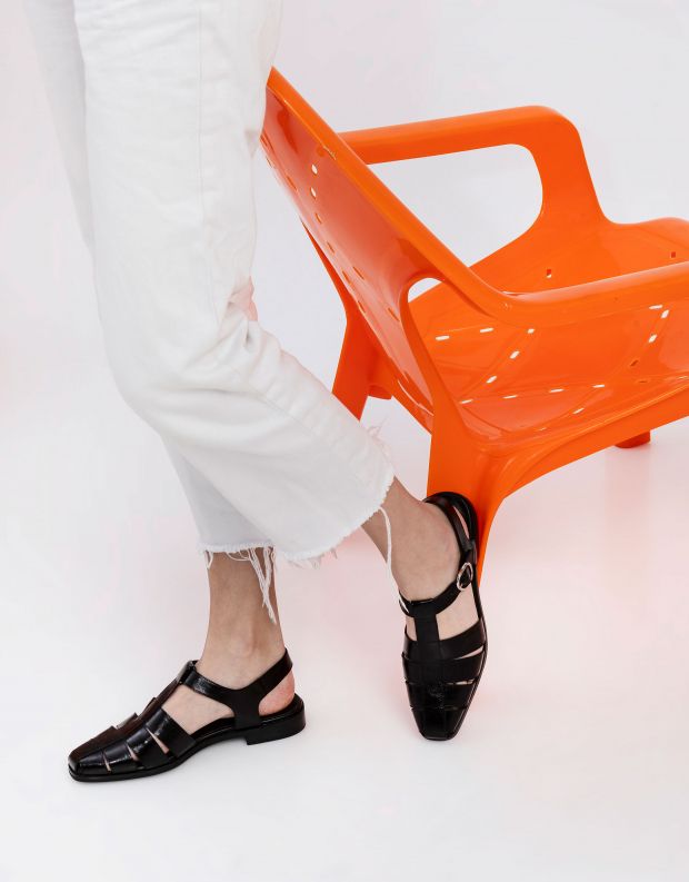 נעלי נשים - Jeffrey Campbell - סנדלי עור שטוחים LANDEN - שחור