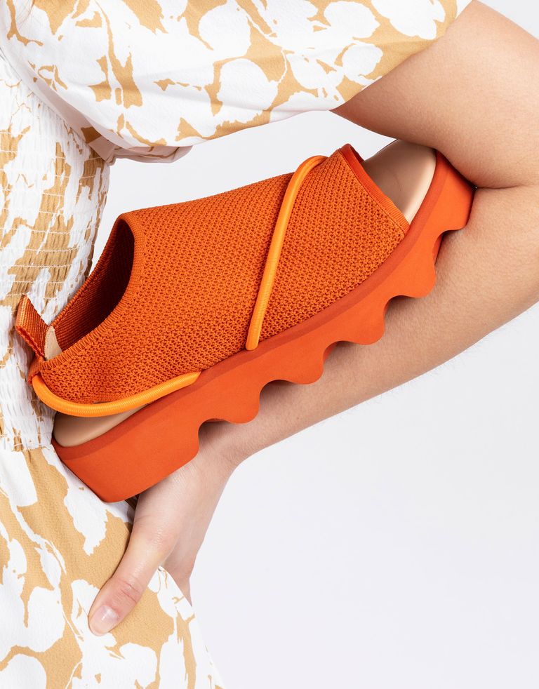 נעלי נשים - United Nude - סנדלי פלטפורמה BIND - כתום