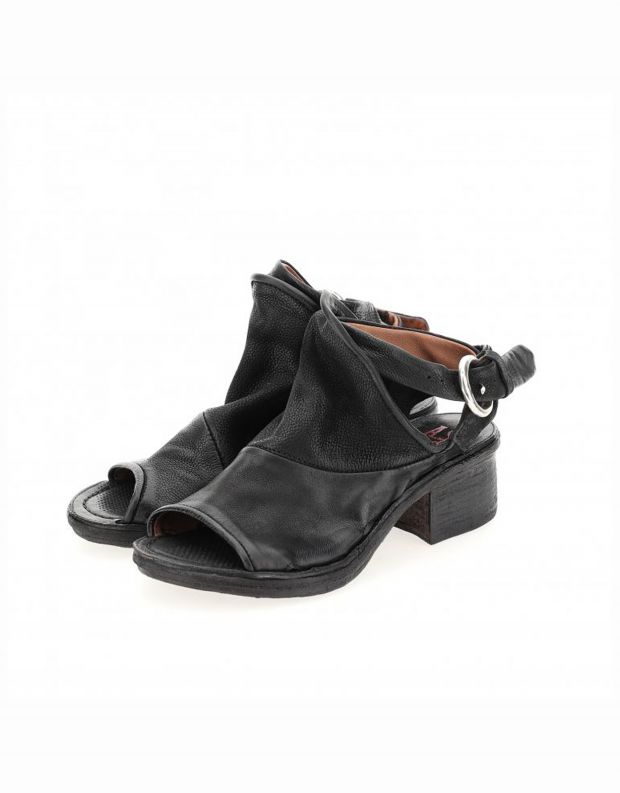 נעלי נשים - A.S. 98 - סנדלי KENYA עם אבזם - שחור