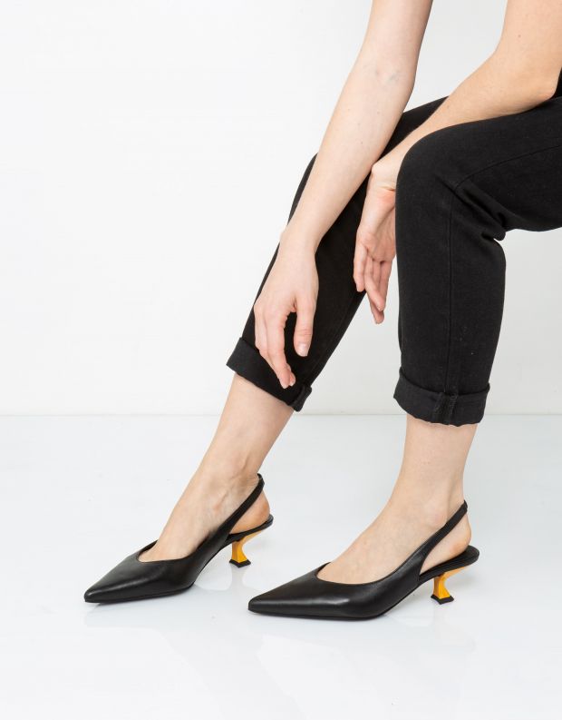 נעלי נשים - Jeffrey Campbell - סירה AMULET - שחור