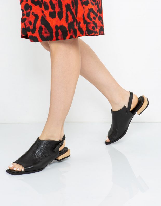 נעלי נשים - Yuko Imanishi - סנדלי YUI - שחור