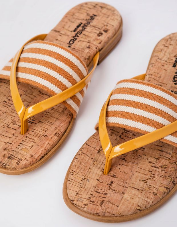 נעלי נשים - NR Rapisardi - כפכפים שטוחים PLATANO - חרדל