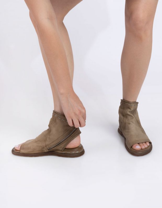 נעלי נשים - A.S. 98 - סנדלי סיכות סגורים MARE - חאקי