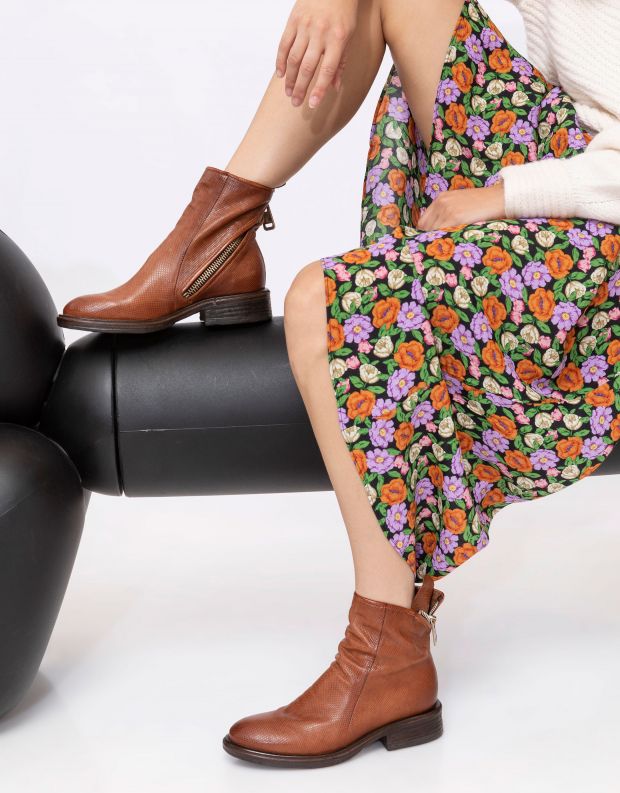 נעלי נשים - A.S. 98 - מגפוני עור FLOWER רוכסן - קאמל