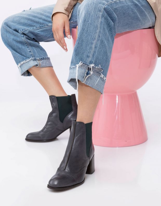 נעלי נשים - Chie Mihara - מגפוני עור עם עקב GINKO - אפור