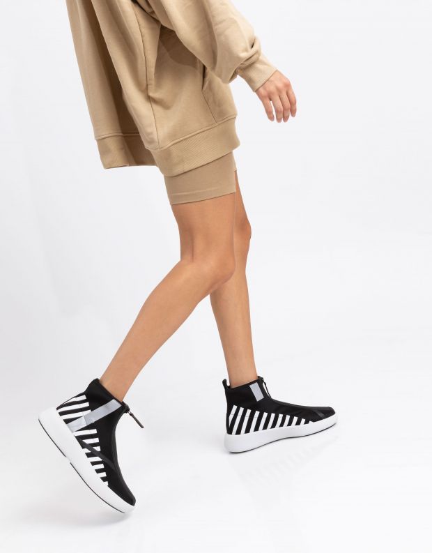 נעלי נשים - United Nude - מגפונים עם רוכסן BO CALLI - שחור לבן