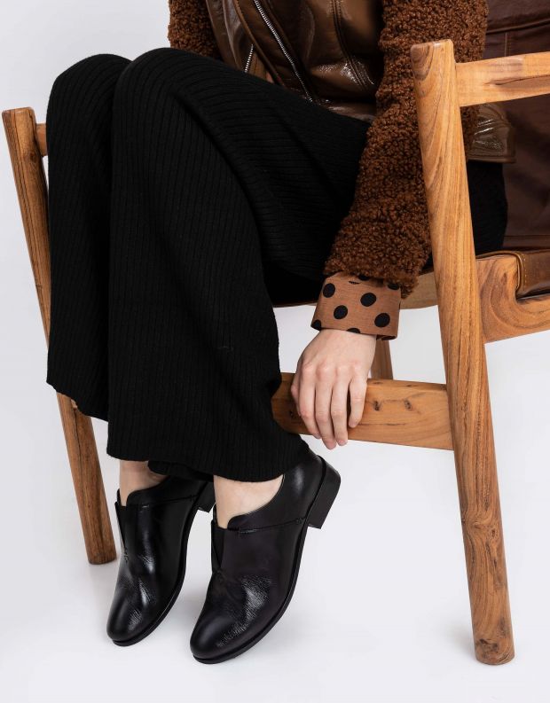 נעלי נשים - Yuko Imanishi - נעליים סגורות RIKO - שחור