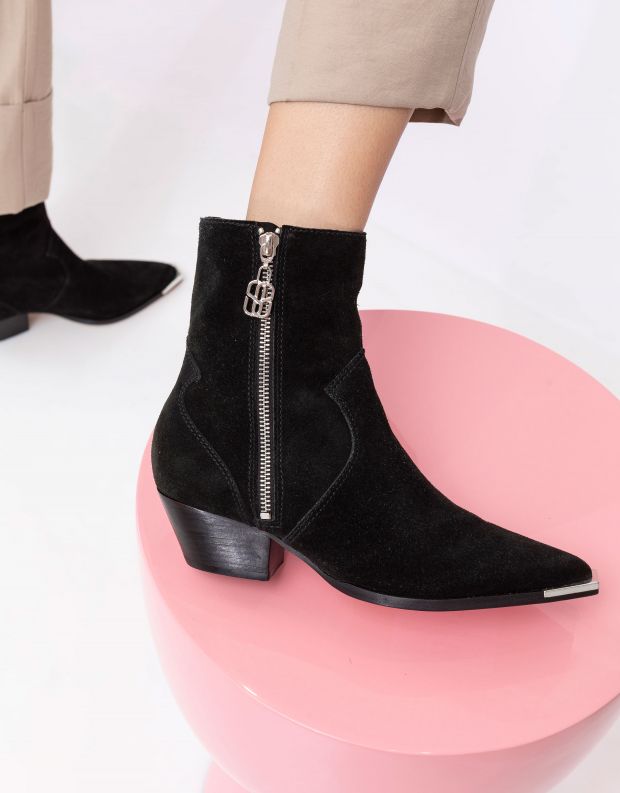 נעלי נשים - Schutz - מגפוני בוקרים מזמש LATRIC - שחור