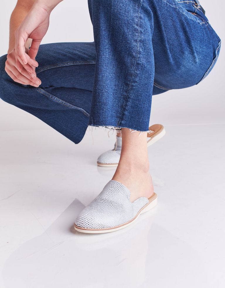 נעלי נשים - Rollie - כפכפים סגורים DERBY - לבן   כחול