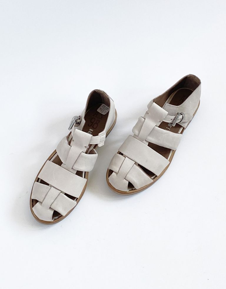 נעלי נשים - A.S. 98 - סנדלי עור סגורים ZEPORT - בז'