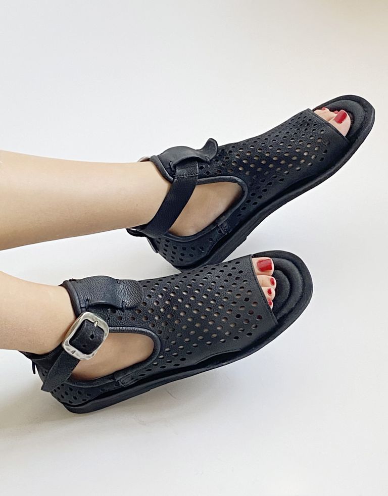 נעלי נשים - A.S. 98 - סנדלי עור מחוררים MITO - שחור