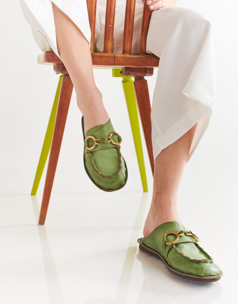 נעלי נשים - A.S. 98 - כפכפים סגורים מעור MITO - ירוק