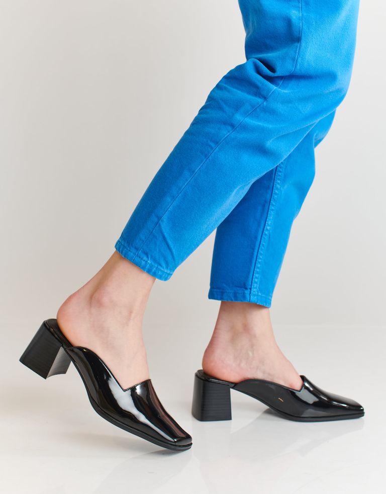 נעלי נשים - Jeffrey Campbell - כפכפי עקב סגורים SILKY - שחור