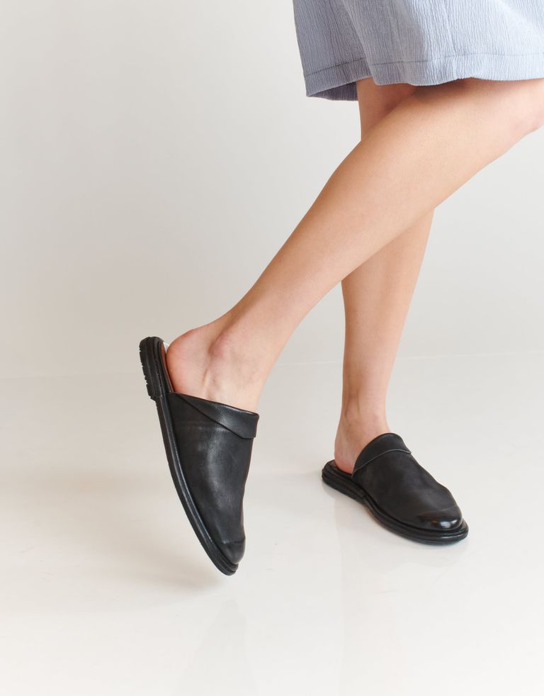 נעלי נשים - A.S. 98 - כפכפים שטוחים מעור TAMU - שחור