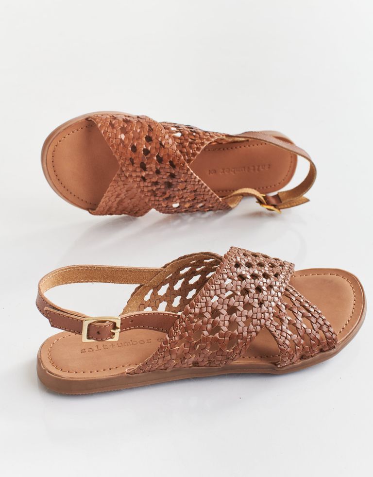 נעלי נשים - Salt+Umber - סנדלי עור קלועים DAHLIA - חום
