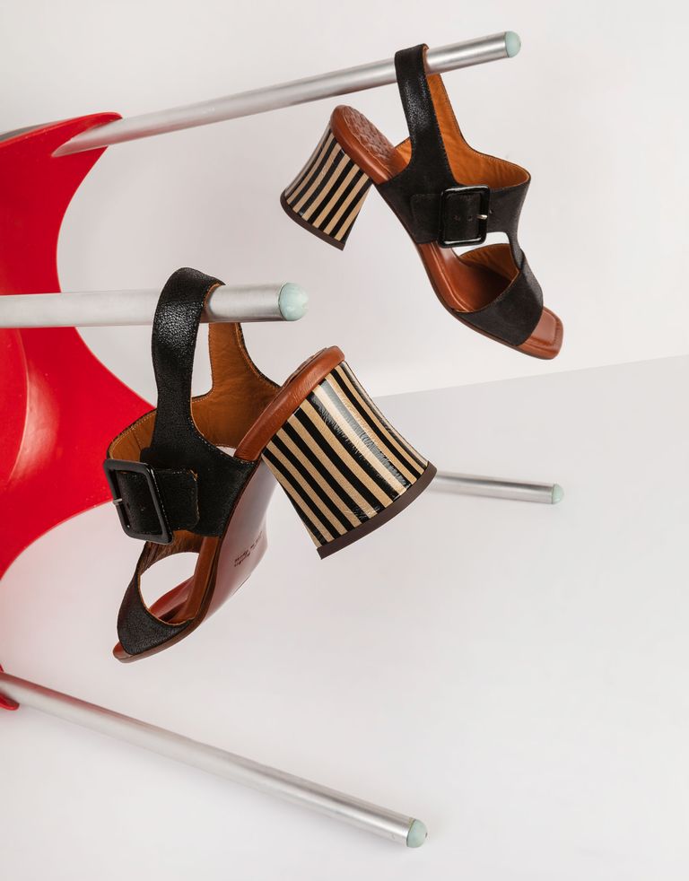 נעלי נשים - Chie Mihara - סנדלי עקב LEPONI - שחור