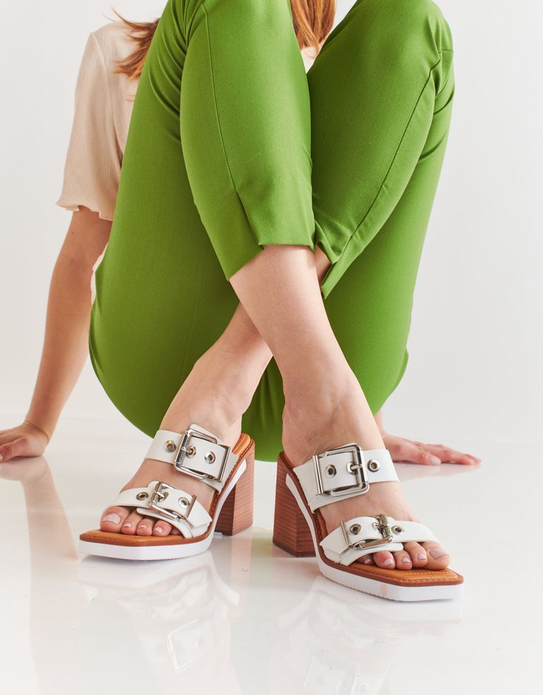 נעלי נשים - Schutz - כפכפי עקב ISADORA - לבן