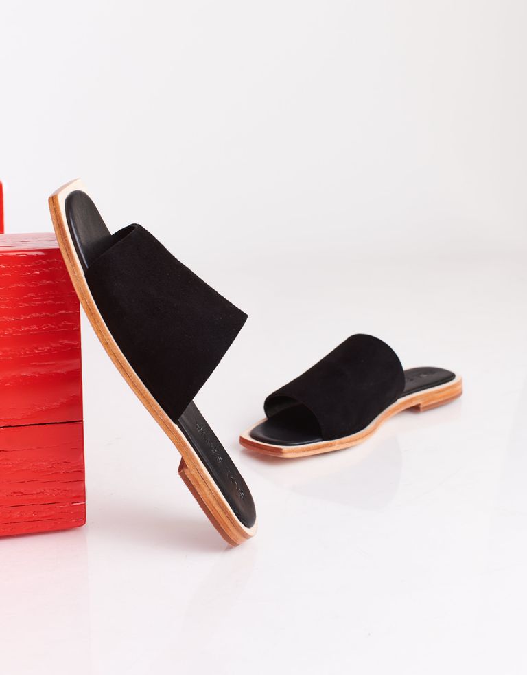 נעלי נשים - SOL SANA - כפכפים שטוחים MADONNA - שחור