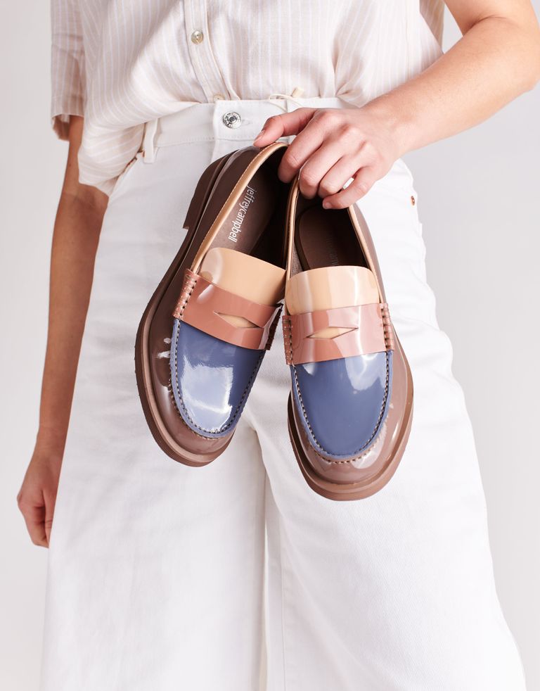 נעלי נשים - Jeffrey Campbell - מוקסינים מבריקים LENNA - בז'