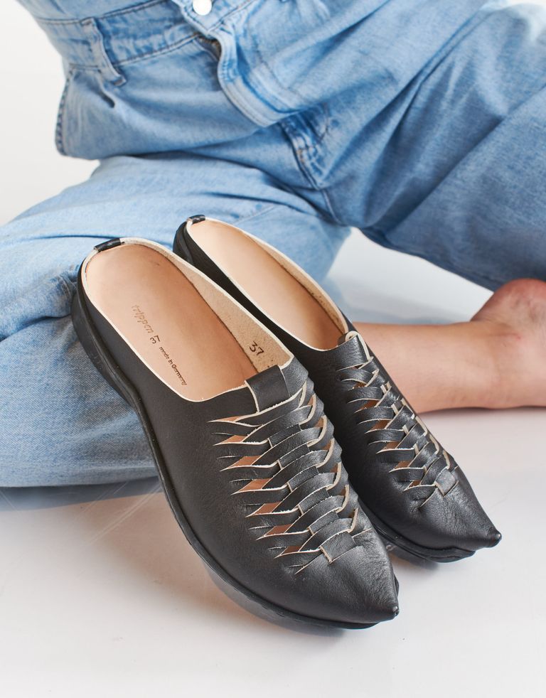 נעלי נשים - Trippen - כפכפי עור ARTISAN WAVE - שחור