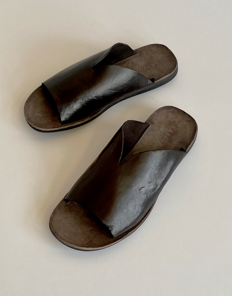 נעלי גברים - Brador - כפכפי עור SLIDE - חום כהה