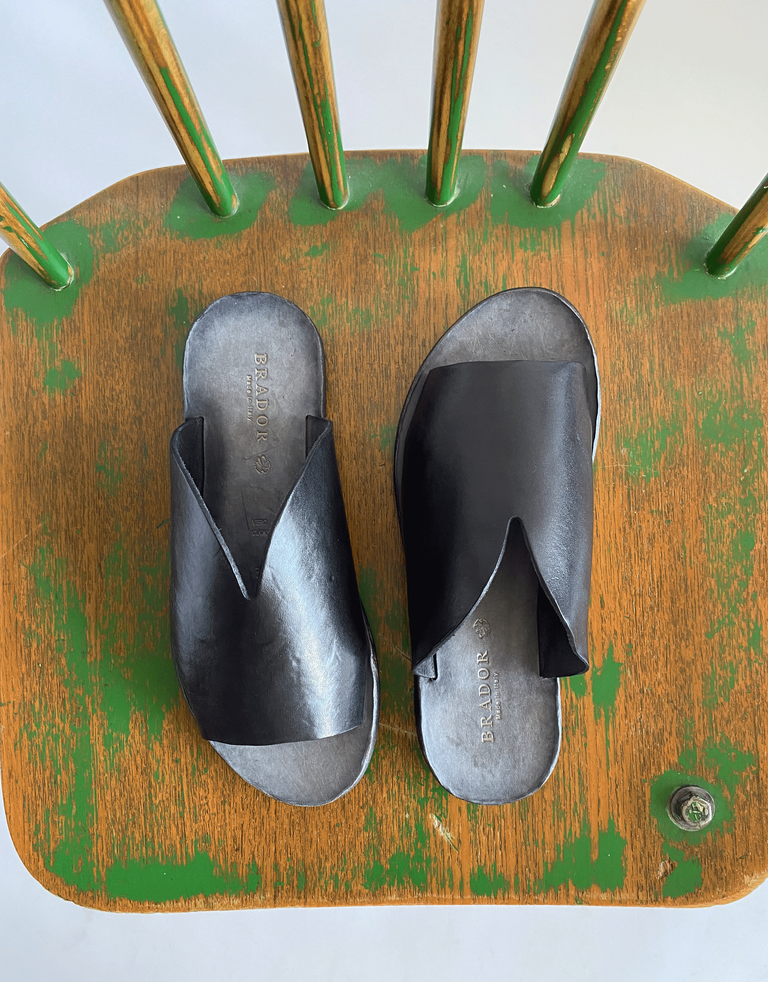 נעלי נשים - Brador - כפכפי עור AZECA - שחור