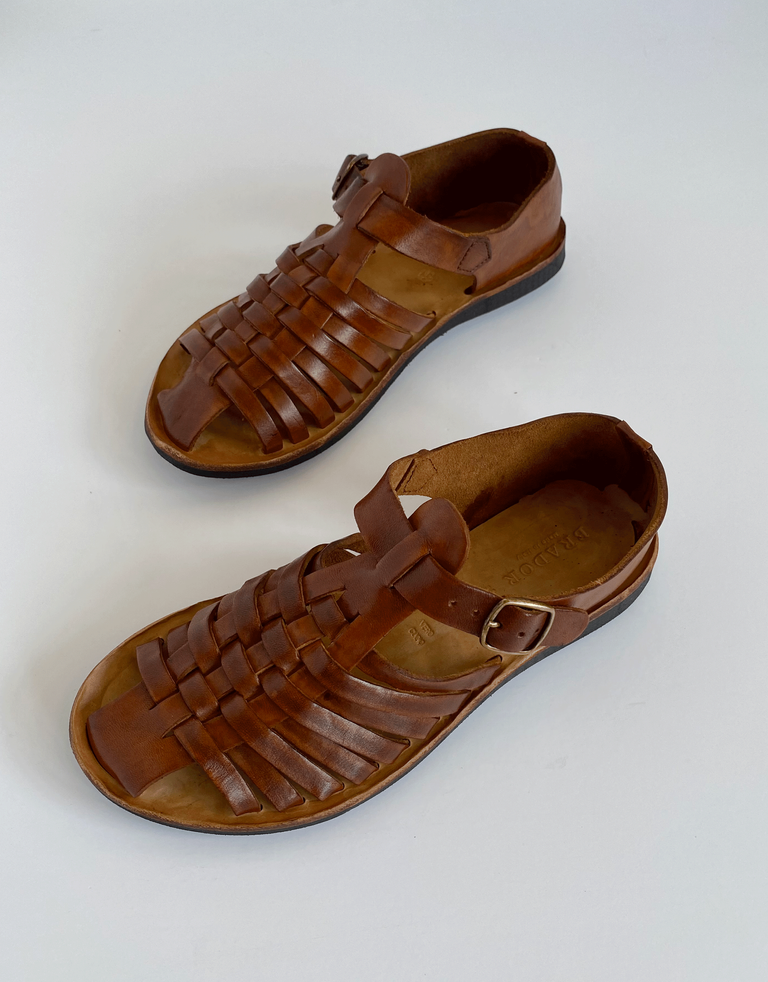 נעלי נשים - Brador - סנדלי עור קלועים MINERVA - חום בהיר