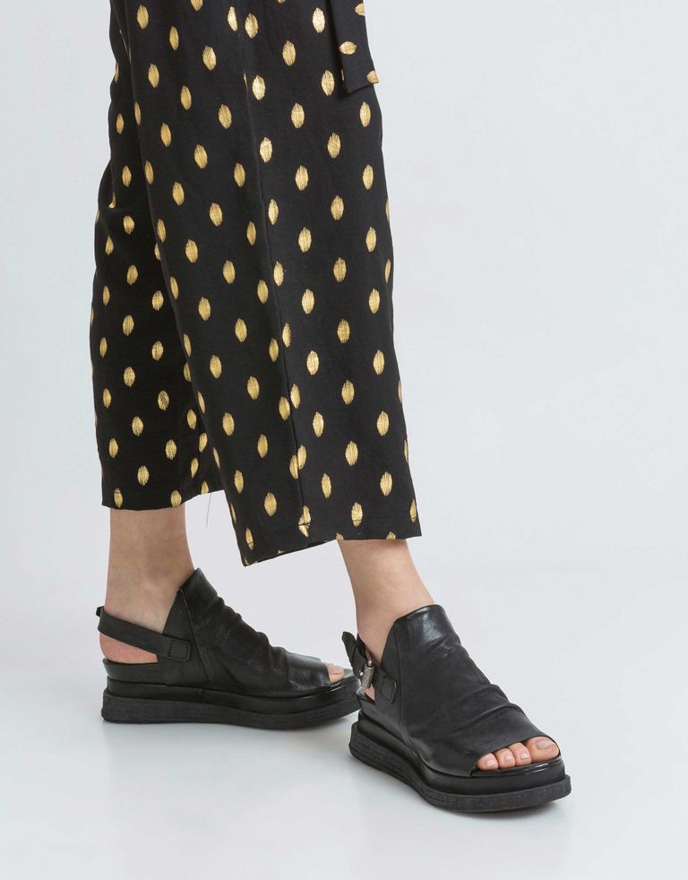 נעלי נשים - A.S. 98 - סנדלי פלטפורמה מעור LAGOS - שחור