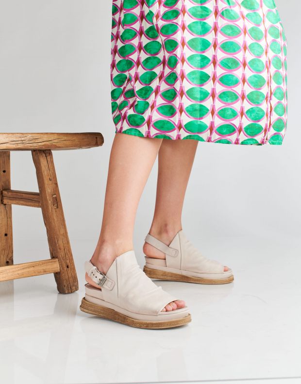 נעלי נשים - A.S. 98 - סנדלי פלטפורמה מעור LAGOS - בז'