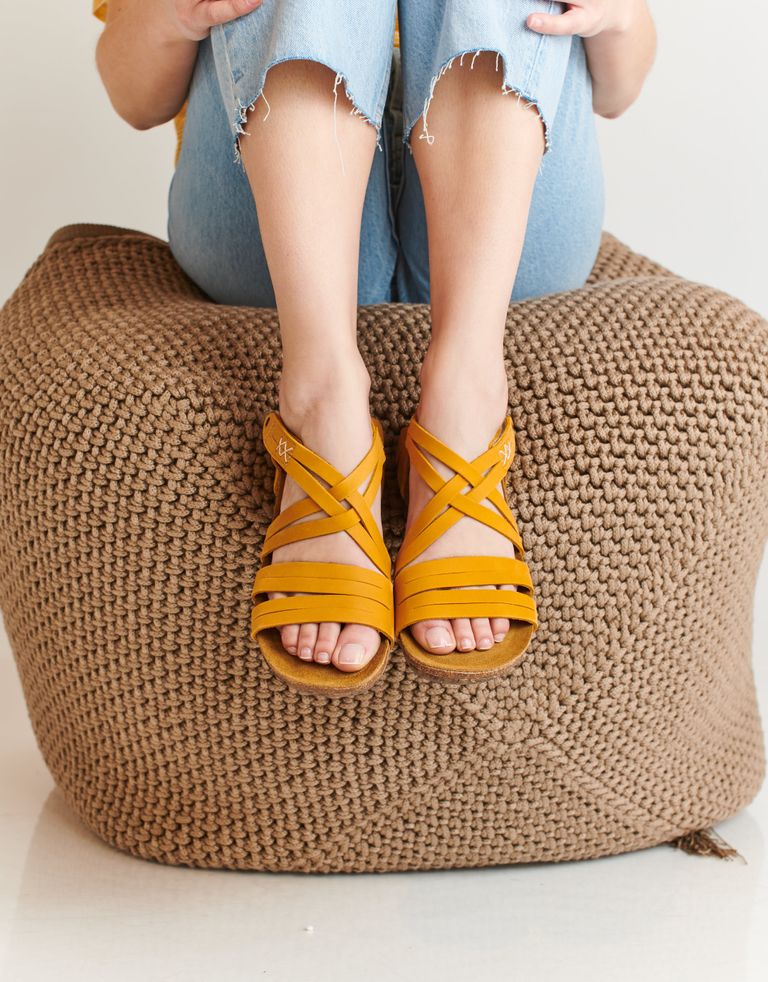 נעלי נשים - loints of Holland - סנדל FLORIDA X רצועות - צהוב