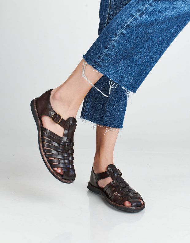 נעלי נשים - Brador - סנדלי עור קלועים MINERVA - חום כהה