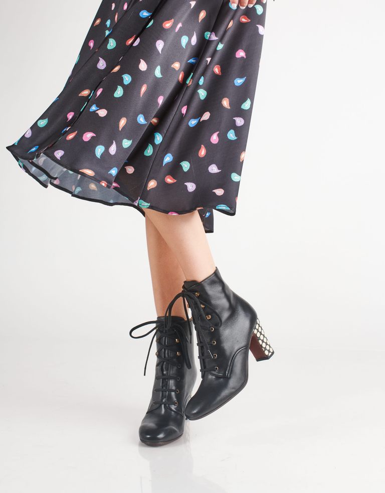 נעלי נשים - Chie Mihara - מגפוני עקב עם שרוכים WALA - שחור