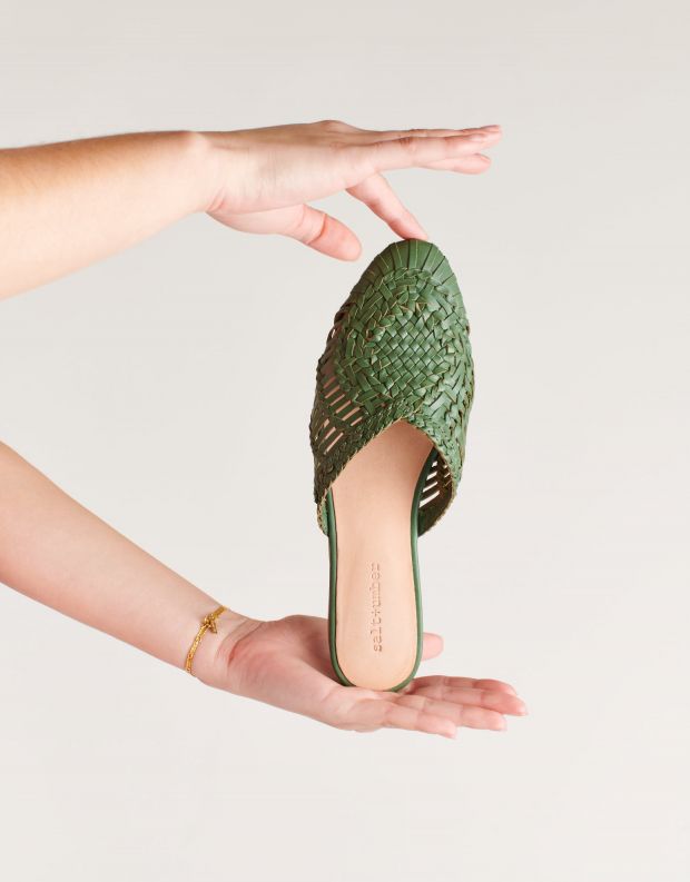 נעלי נשים - Salt+Umber - כפכפי עור ARI - ירוק