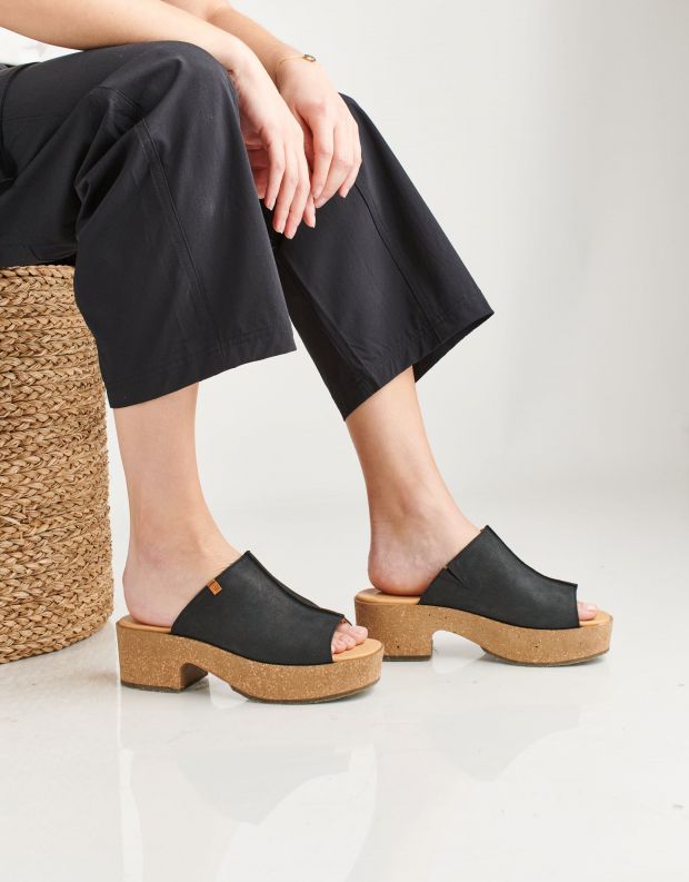 נעלי נשים - El Naturalista - כפכפי פלטפורמה ARBEQUINA - שחור
