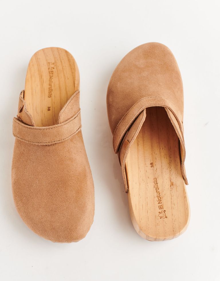 נעלי נשים - El Naturalista - כפכפי עץ SHOKUNIN - חום בהיר