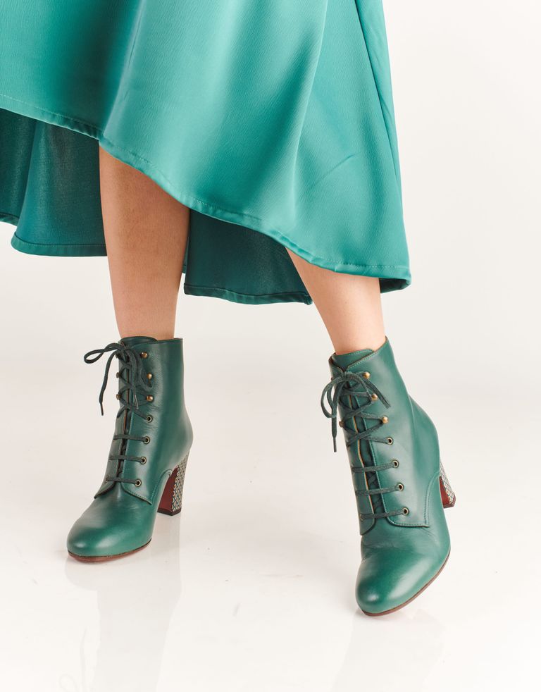 נעלי נשים - Chie Mihara - מגפוני עקב עם שרוכים WALA - ירוק