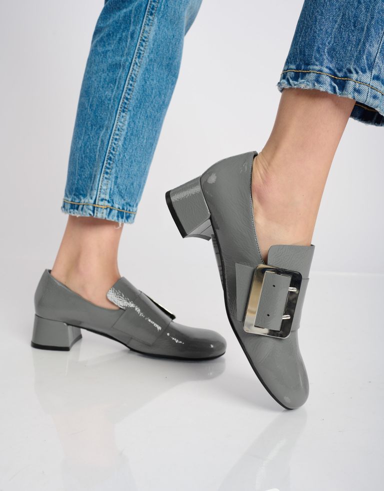 נעלי נשים - Jeffrey Campbell - נעליי לק עם אבזם PROCTOR - אפור1