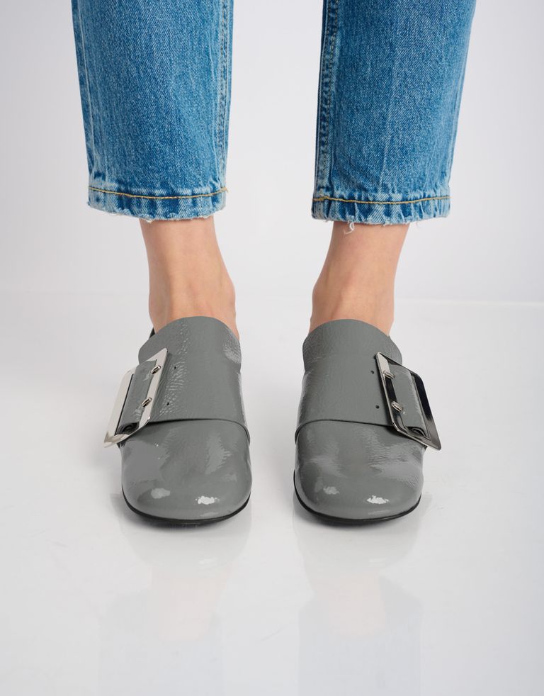 נעלי נשים - Jeffrey Campbell - נעליי לק עם אבזם PROCTOR - אפור3