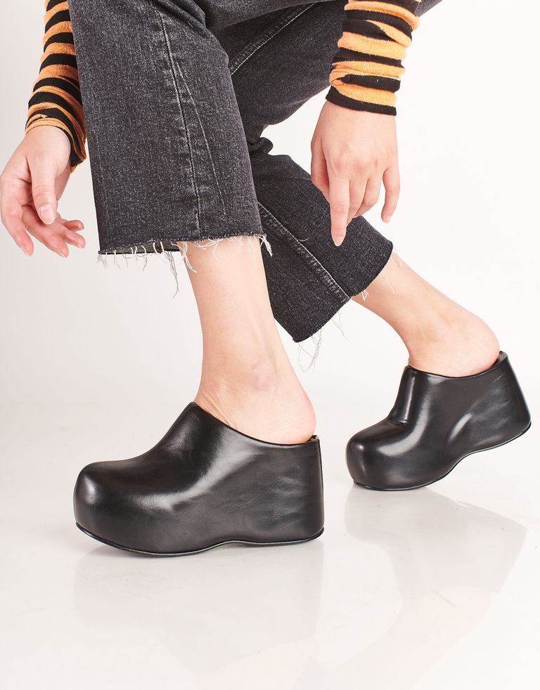 נעלי נשים - Jeffrey Campbell - כפכפי פלטפורמה CLOGGIN - שחור