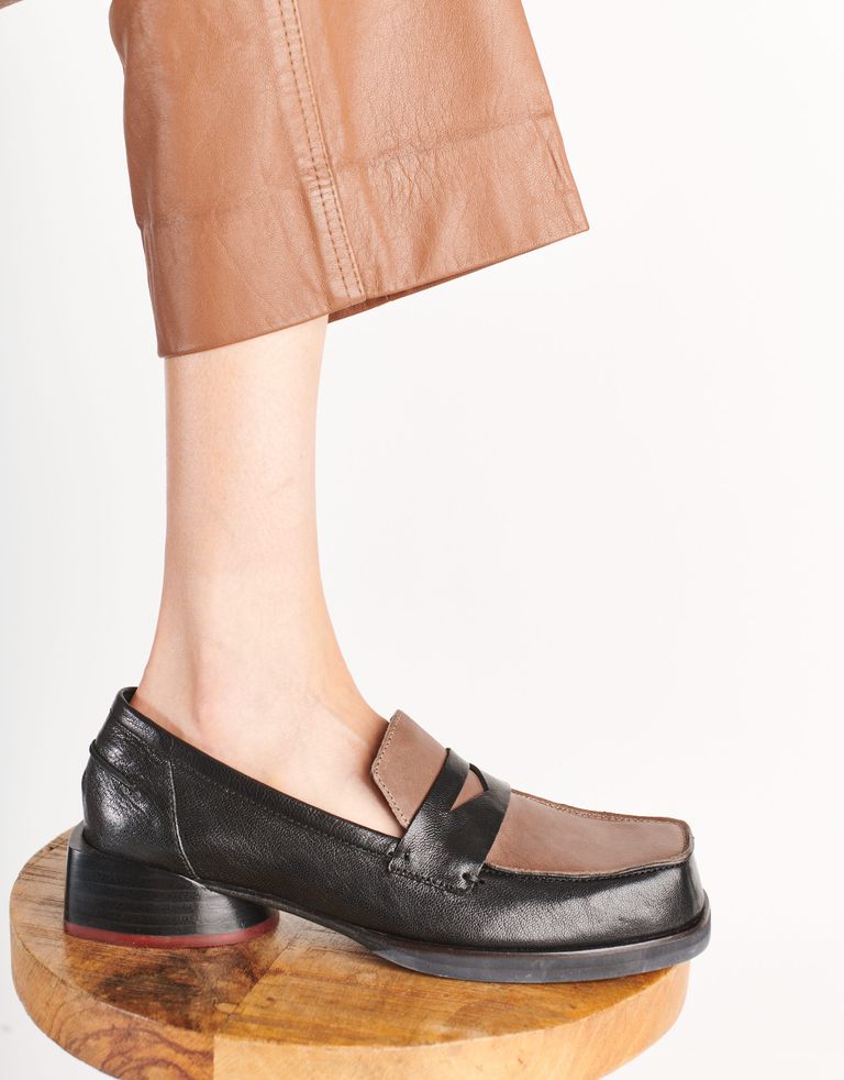 נעלי נשים - Yuko Imanishi - נעלי מוקסין LEN - שחור אפור