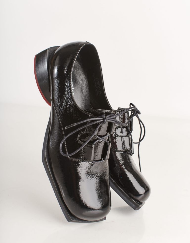 נעלי נשים - Yuko Imanishi - נעלי עור מבריקות COCO - שחור2