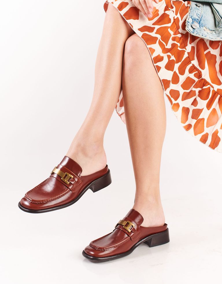 נעלי נשים - Jeffrey Campbell - כפכפי עור INFORMED - חום