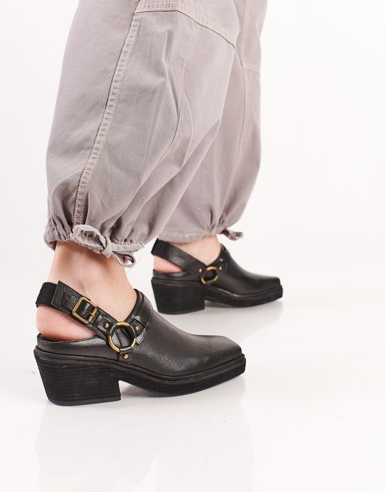 נעלי נשים - Jeffrey Campbell - נעלי בוקרים ROCKAWAY - שחור